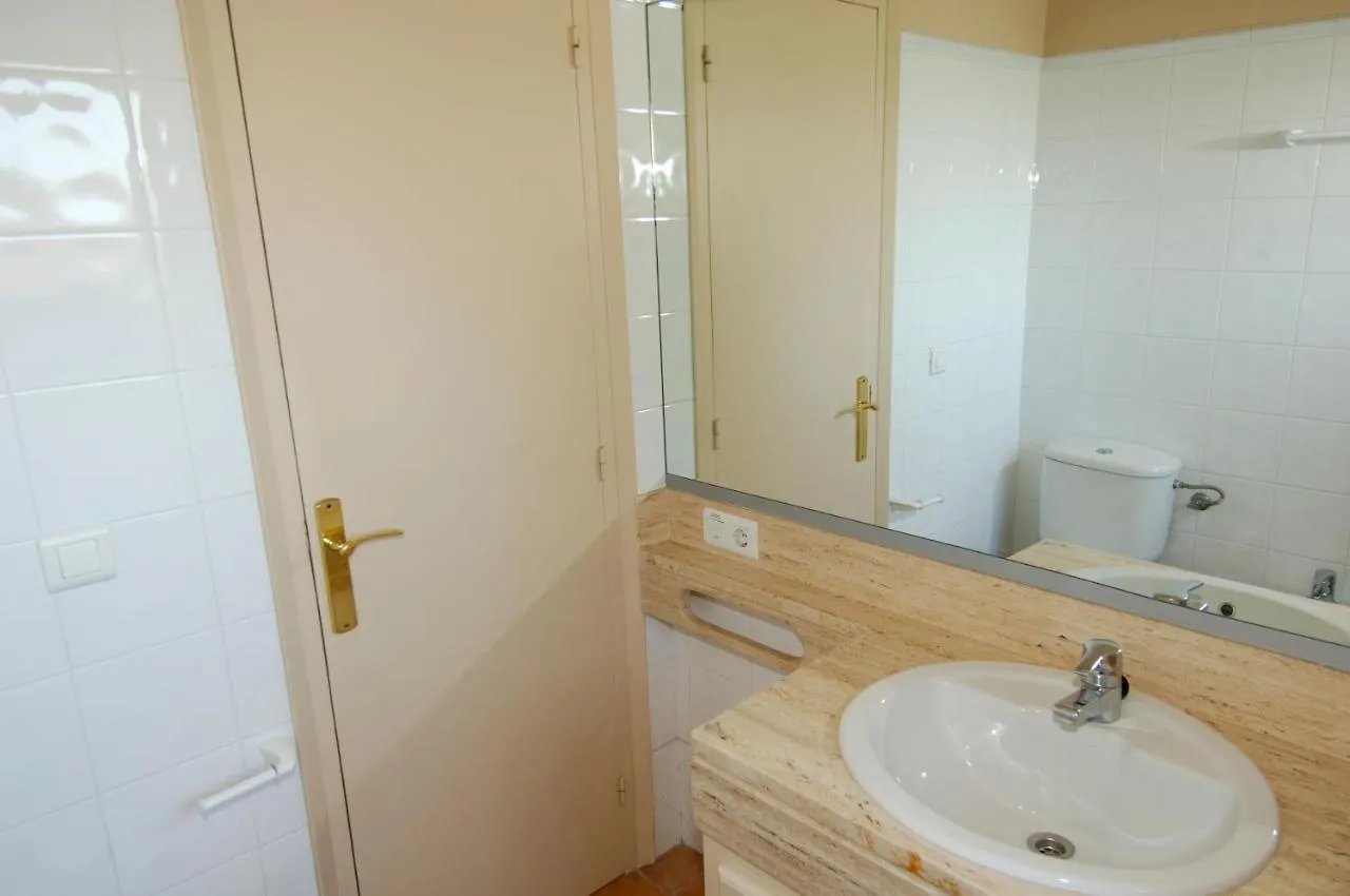 Apartaments Prat Xirlo كاليلا دو بالافروجيل